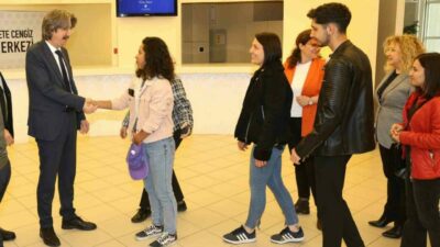Bursa Uludağ Üniversitesi’nde (BUÜ) bayramlaşma geleneği devam ediyor. Prof. Dr.