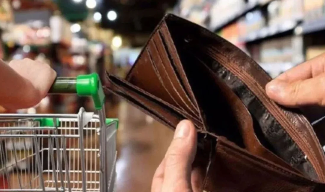 Türk-İş açıkladı: Asgari ücret ve açlık sınırı arasındaki makas açılıyor Türk-İş’in hesaplamasına göre yoksulluk sınırı 76.922 TL'ye çıkarken, açlık sınırı