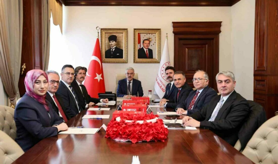 Dezenformasyonla mücadele için imzalar atıldı Bursa Valiliği himayesinde dezenformasyonla mücadele çerçevesinde kurumlar arası iş birliği