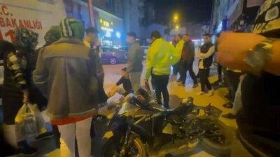 Bursa’nın İnegöl ilçesinde polis uygulamasından kaçarken kaza yapan ehliyetsiz motosiklet