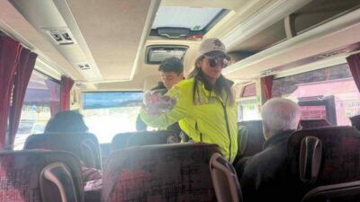 Bursa’nın Harmancık ilçesinde Ramazan Bayramı’nın ilk gününde ilçe trafik ekipleri,