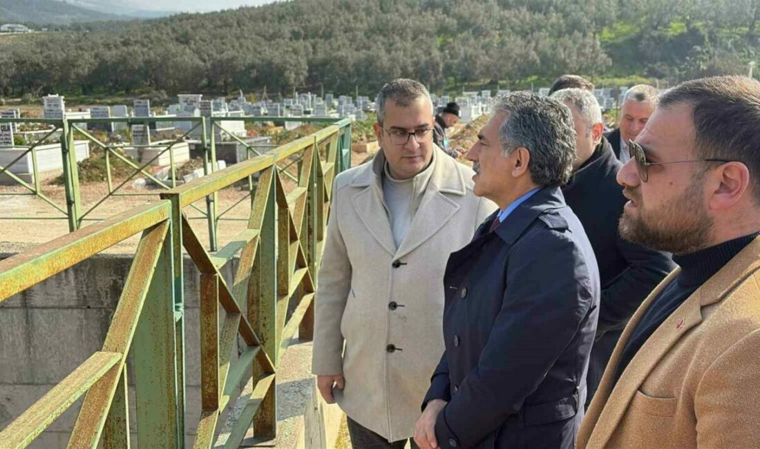 Gemlik Belediyesi, Çarşı Deresi’nde geniş çaplı bir temizlik çalışması başlattı.