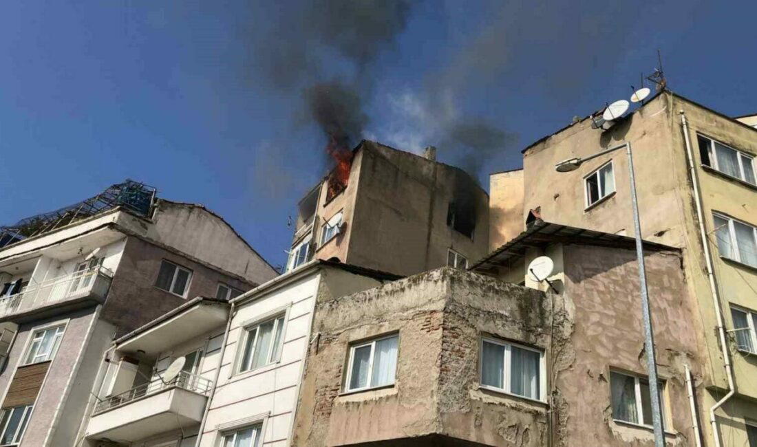 Gemlik’te boş daire alev alev yandı Bursa’nın Gemlik ilçesinde elektrik kontağından çıkan yangın bir daireyi küle