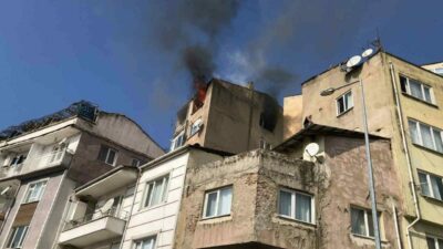 Bursa’nın Gemlik ilçesinde elektrik kontağından çıkan yangın bir daireyi küle