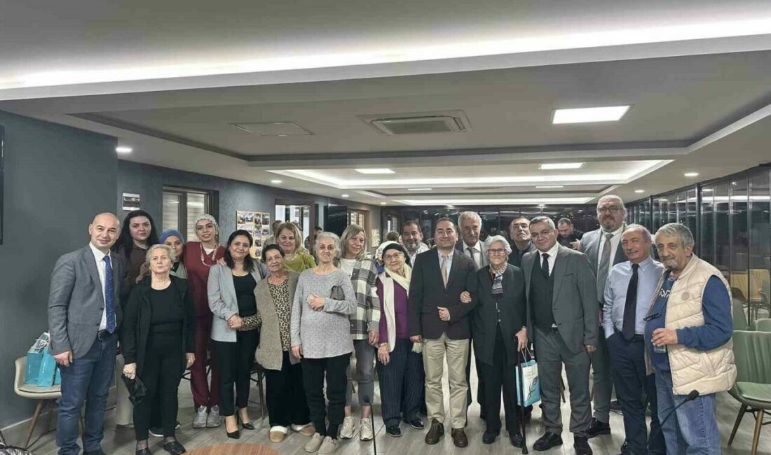 Huzurevi sakinleri sağlıklı yaş almanın yollarını öğrendi Nilüfer Belediyesi’nin düzenlediği “Sağlıklı Yaş Almanın Yolları Nedir?” konulu etkinlikte