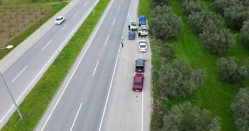 İznik İlçe Jandarma Komutanlığı dron destekli geçme yasağı denetimi gerçekleştirdi İznik İlçe Jandarma Komutanlığına bağlı trafik ekipleri ve asayiş ekipleri,