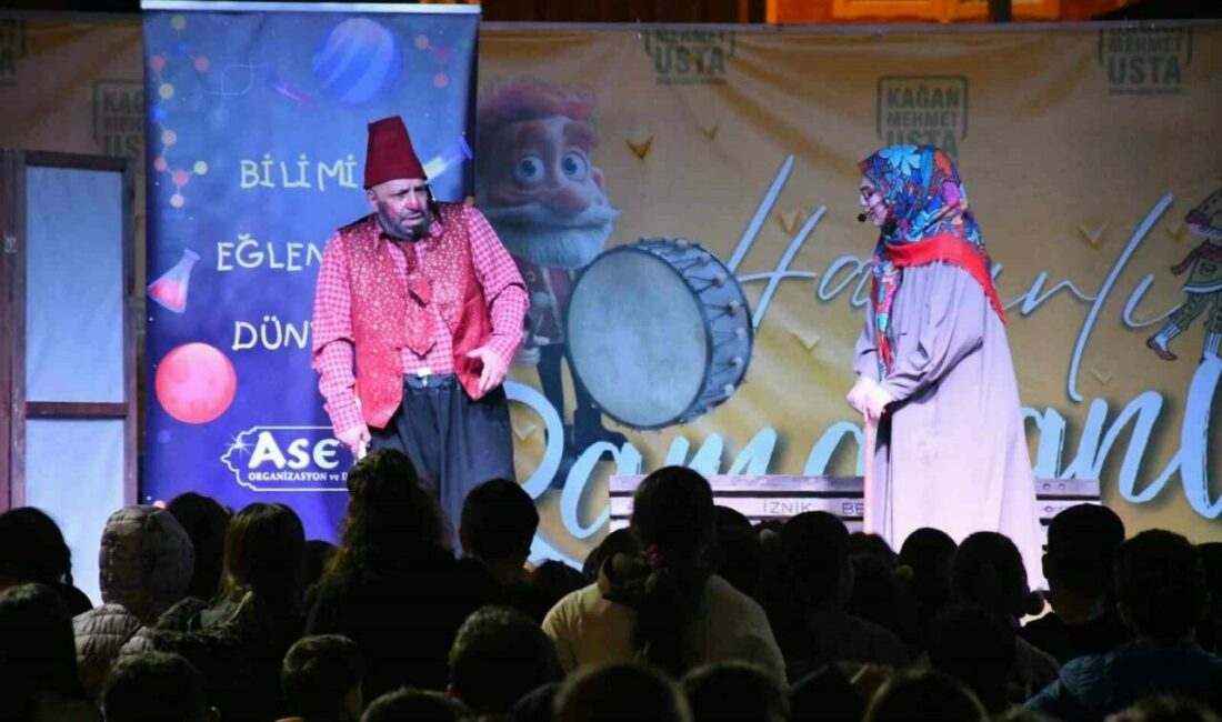 İznik Belediyesi tarafından düzenlenen Ramazan ayı etkinliklerinde çocuklar eski Ramazanları