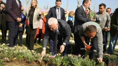 Bursa’da gerçekleştirdiği proje ve uygulamalarla kadınların hayatını kolaylaştıran Büyükşehir Belediyesi,