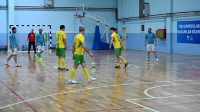 Karacabey Belediyesi tarafından düzenlenen ‘Kurumlar Arası Futsal Turnuvası’, Emniyet Teşkilatı’nın
