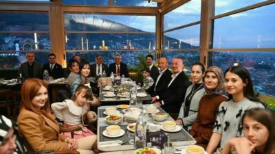 Karacabeyliler Derneği’nin düzenlediği iftar programında birlik ve beraberlik ruhu pekişti.