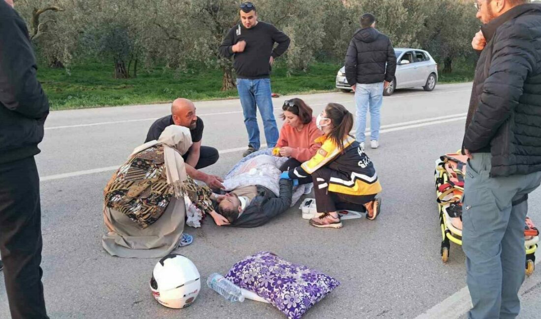 Kaza yapan motosiklet sürücüsüne ilk müdahaleyi yoldan geçen doktor yaptı Bursa’da otomobil ile kafa kafaya çarpışan motosiklet sürücüsüne ilk yardımı