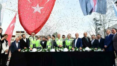 Kestel Sağlıklı Yaşam Merkezinin temeli atıldı. Törene katılan AK Parti