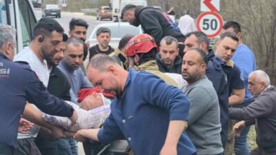 Bursa’nın İnegöl ilçesinde kontrolden çıkan tırın şarampole yuvarlandığı kazada sürücü