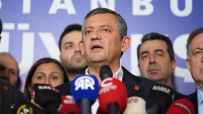 CHP olağanüstü kurultaya gidiyor. CHP Genel Başkanı Özgür Özel, parti