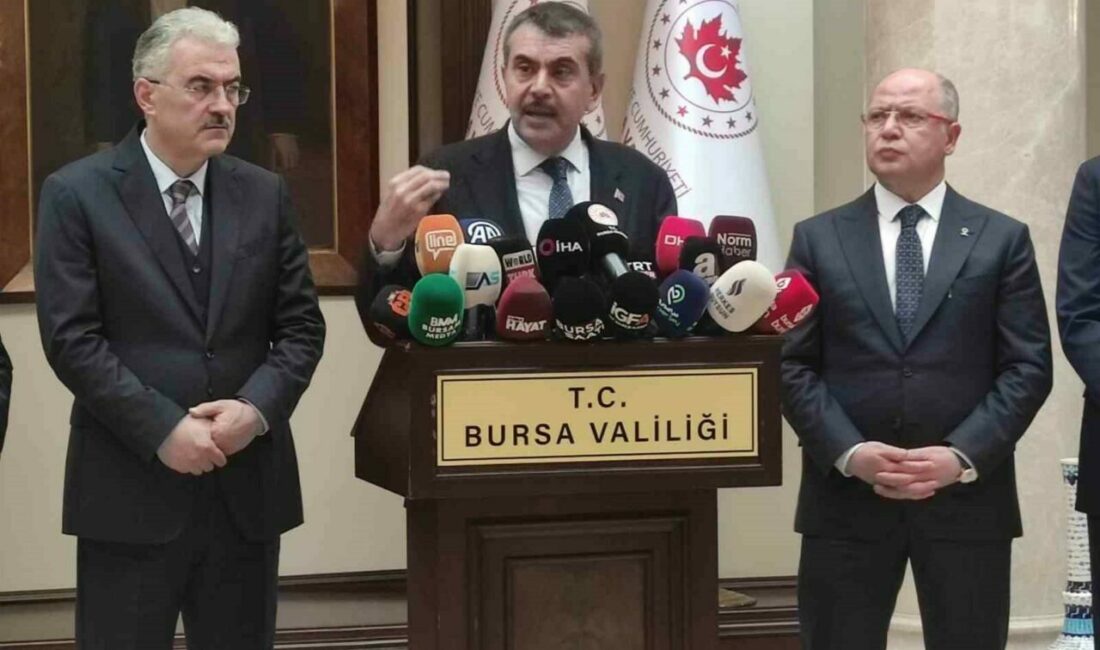 Milli Eğitim Bakanı Tekin: “Eyleme katılan arkadaşlarımıza gerekli adli ve idari işlemleri başlatacağız” Milli Eğitim Bakanı Yusuf Tekin, “Çocuklarımızın eğitim öğretim hakkının kullanılmasını