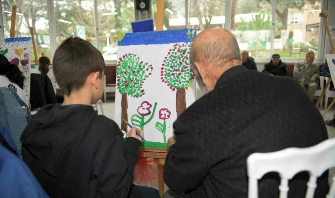 Minik öğrencilerden dedelere, ninelere resim dersi Osmangazi Belediyesi Hüdavendigar Yetenek Evi Resim Sınıfı öğrencileri huzur evi