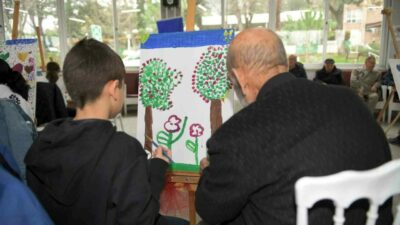 Osmangazi Belediyesi Hüdavendigar Yetenek Evi Resim Sınıfı öğrencileri huzur evi