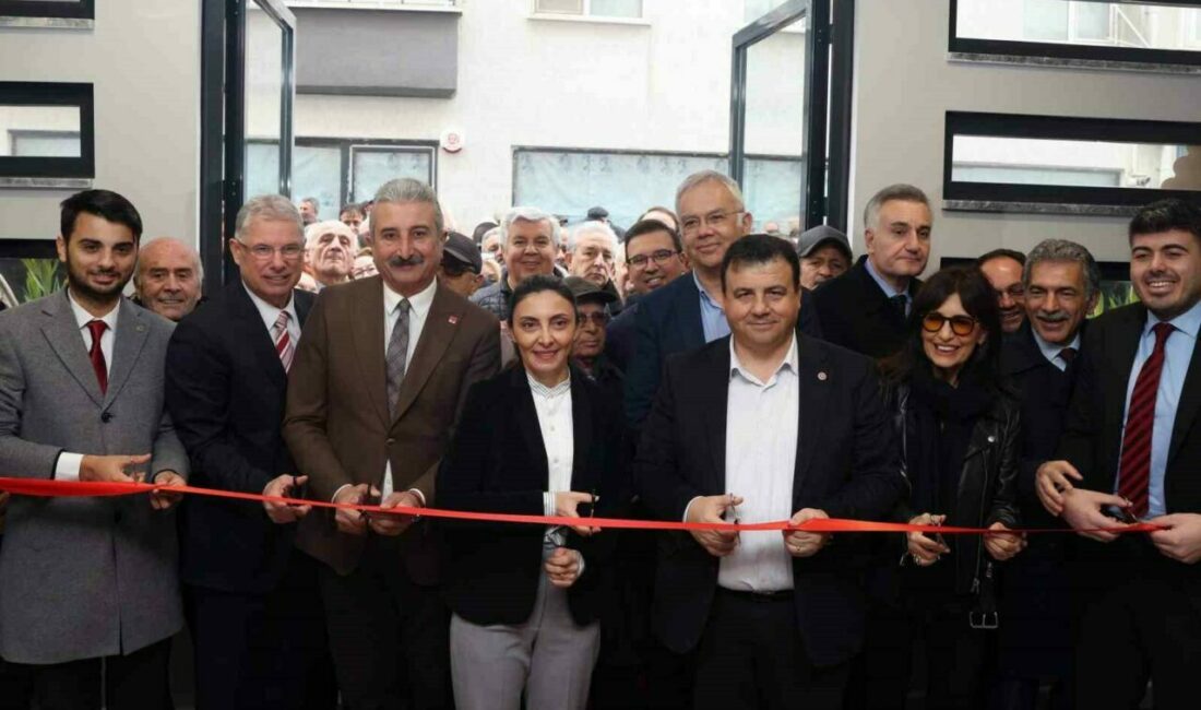 Mudanya’da dernekler tek çatı altında toplandı Mudanya’da sivil toplum kuruluşlarını bir araya getiren, emekli ve öğretmenler