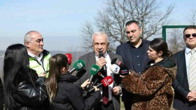 Nilüfer Belediyesi, çiftçileri tarıma teşvik etmek ve örnek üretimler gerçekleştirmek