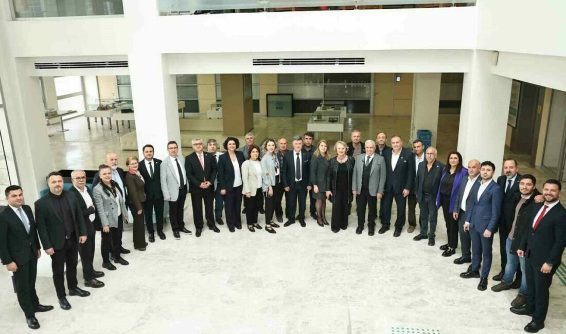 Nilüfer Belediyesi’nde geleneksel bayramlaşma Nilüfer Belediyesi çalışanları, 9 günlük Ramazan Bayramı tatili öncesi son
