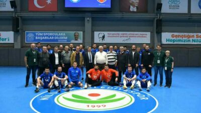 Nilüfer Belediyespor Erkek Hentbol Takımı, erteleme maçında Spor Toto Spor
