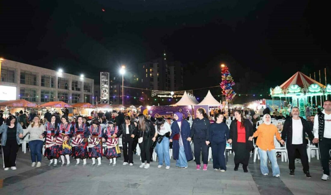 Nilüfer Belediyesi’nin düzenlediği Nilüfer Ramazan Sokağı etkinliklerine Trabzon Gecesi damga