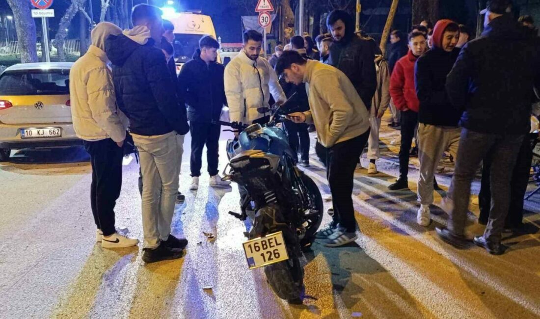 Bursa’nın İnegöl ilçesinde otomobil ile çarpışan motosikletin sürücüsü yaralandı. Kaza