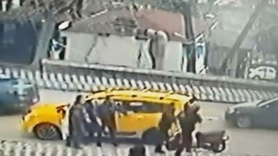 Bursa’da ticari aracın sürücüsüyle, motosikletli arasında çıkan tartışma kavgaya dönüşünce,
