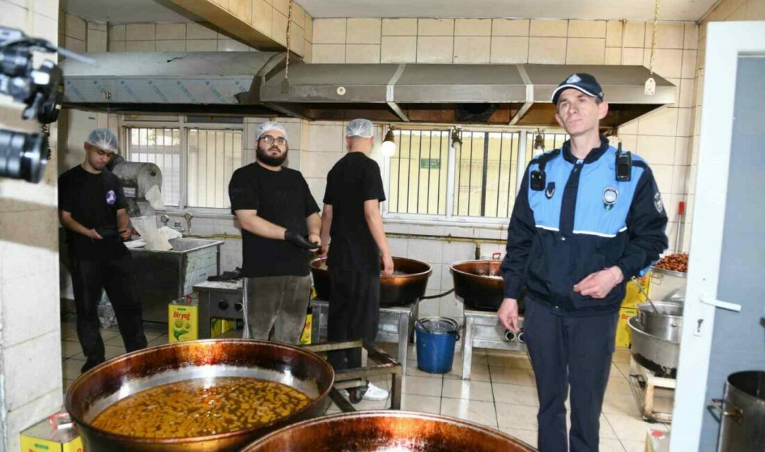 Tatlıcı ve pastanelere bayram denetimi Osmangazi Belediyesi Zabıta Müdürlüğü ekipleri, yaklaşan Ramazan Bayramı öncesi tatlı
