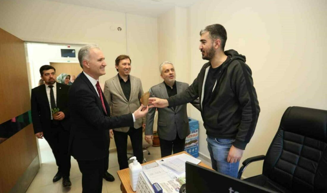 AK Parti Bursa Milletvekili Ayhan Salman, İnegöl Belediye Başkanı Alper