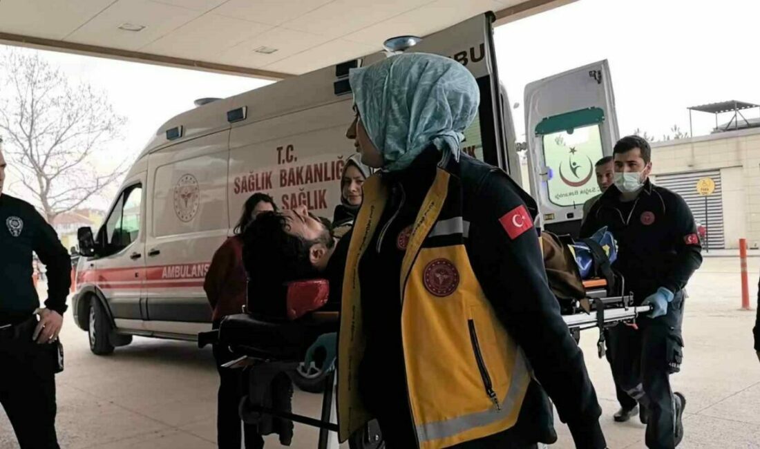 Traktörün altında kalan sürücü yaralandı Bursa’nın İnegöl ilçesinde tarlada seyir halinde olan traktörünün altında kalan