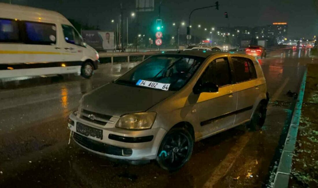 Yağış sebebiyle kayan otomobil, trafik ışıklarında bekleyen araca çarptı: 5 yaralı Bursa’da kırmızı ışıkta bekleyen araca, yağış sebebiyle kayganlaşan yolda duramayan