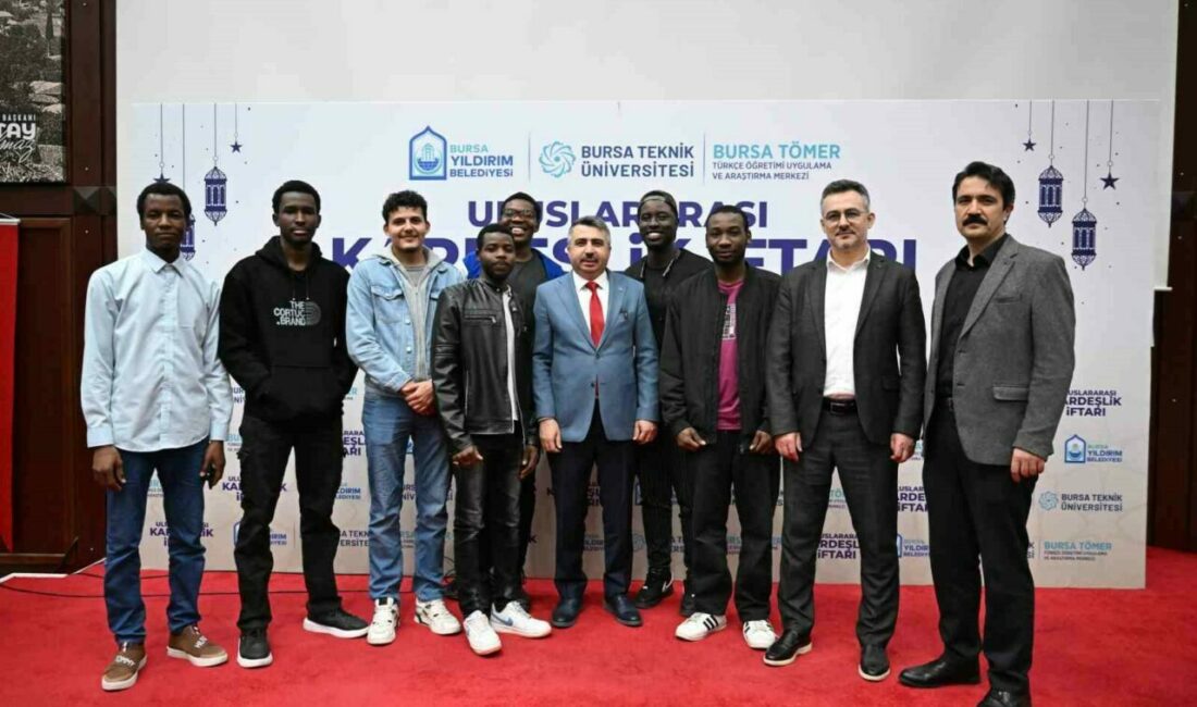Yıldırım Belediyesi, Uluslararası öğrencileri iftarda buluşturdu Yıldırım Belediye Başkanı Oktay Yılmaz, dünyanın dört bir köşesinden eğitim
