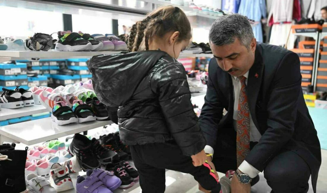 Yıldırım’da bayram erken geldi Yıldırım Belediyesi, yaklaşan Ramazan Bayramı öncesi yüzleri güldürmeye devam ediyor.