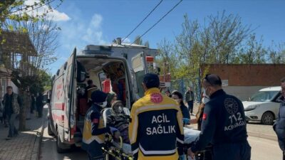 Bursa’da 3 katlı bir binanın en üst katında çıkan yangında