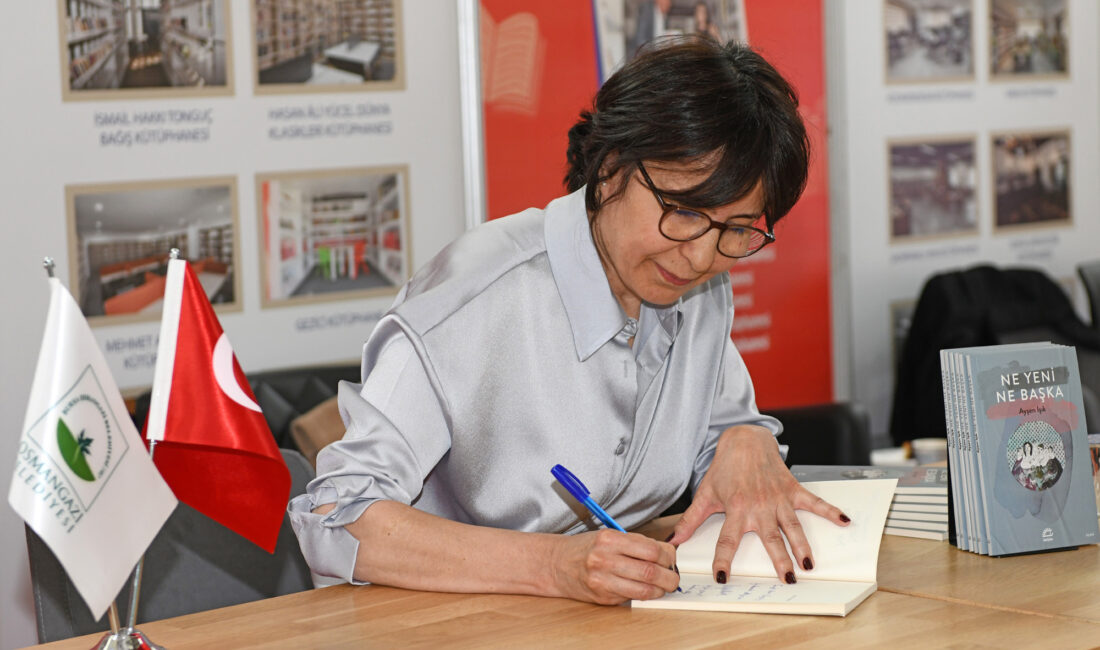 Osmangazi Belediyesi yazar Ayşen Işık’ı ağırladı Osmangazi Belediyesi, 22. Bursa Kitap Fuarı’nda açtığı stantta birbirinden değerli