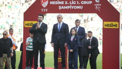Bursaspor Başkanı Enes Çelik, bu kupayı bütün şehrin birlikteliğinin aldığını