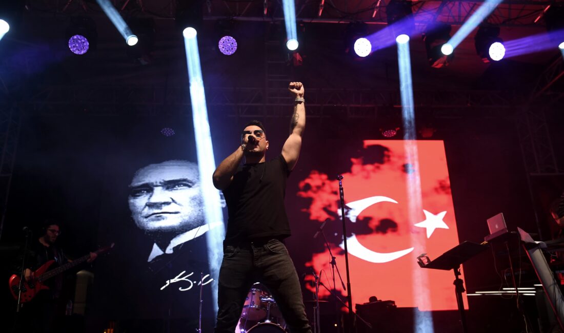 Grup Date’den 23 Nisan’a özel konser Osmangazi Belediyesi tarafından düzenlenen 23 Nisan Ulusal Egemenlik ve Çocuk