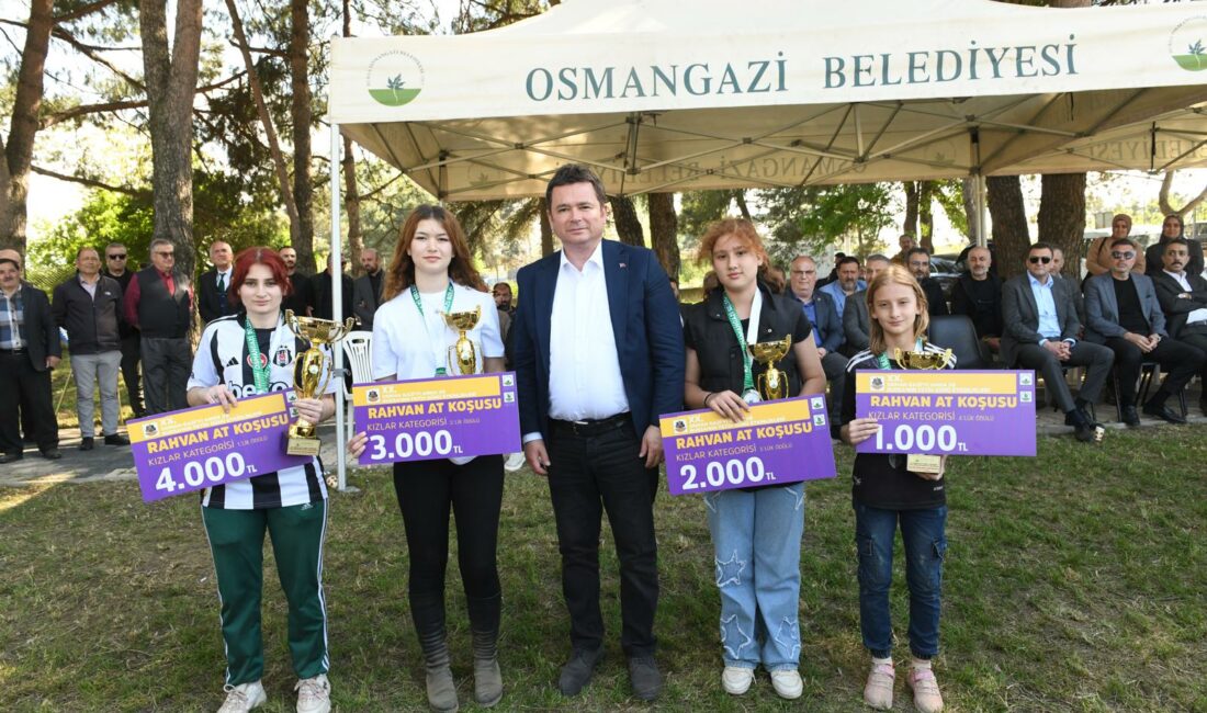 Rahvan At Koşusu’nda ödüller sahiplerini buldu Osmangazi Belediyesi tarafından bu yıl 20’ncisi düzenlenen Osman Gazi'yi Anma