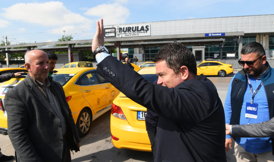 Başkan Aydın’dan taksici esnafına destek Osmangazi Belediye Başkanı Erkan Aydın, sabahın erken saatlerinde Terminal Taksi