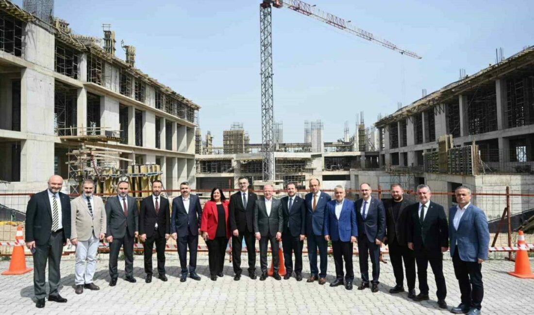 Ak Parti İl Başkanı Davut Gürkan ve 6 milletvekilinden BTÜ çıkarması Adalet ve Kalkınma Partisi Bursa İl Başkanı Davut Gürkan ve