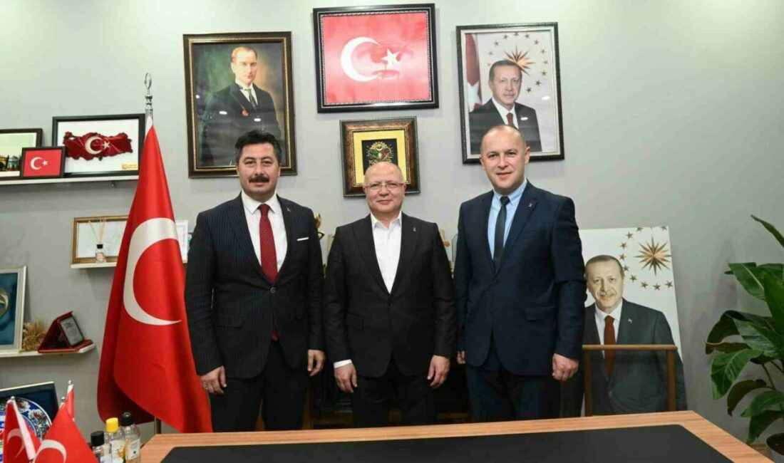 Ak Parti İl Başkanı Gürkan’dan Karacabey ve Yenişehir’e müjde AK Parti Bursa İl Başkanı Davut Gürkan, İyi Parti’den Ak
