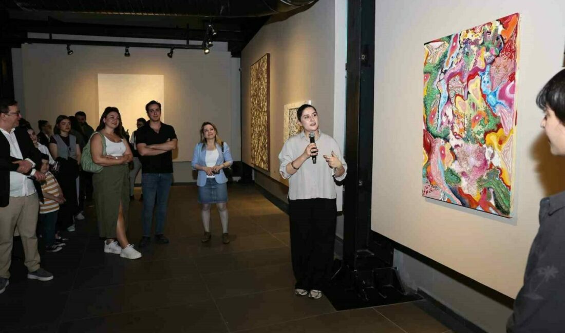 ’Baktığın Yerde’ sergisi izlemine açıldı ’Baktığın Yerde’ isimli sergi, Nazım Hikmet Kültürevi’nde sanatseverlerle buluştu. Manzara