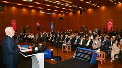 Bursa Büyükşehir Belediye Başkanı Mustafa Bozbey, ’1. Yıl Değerlendirme Toplantısı’nda
