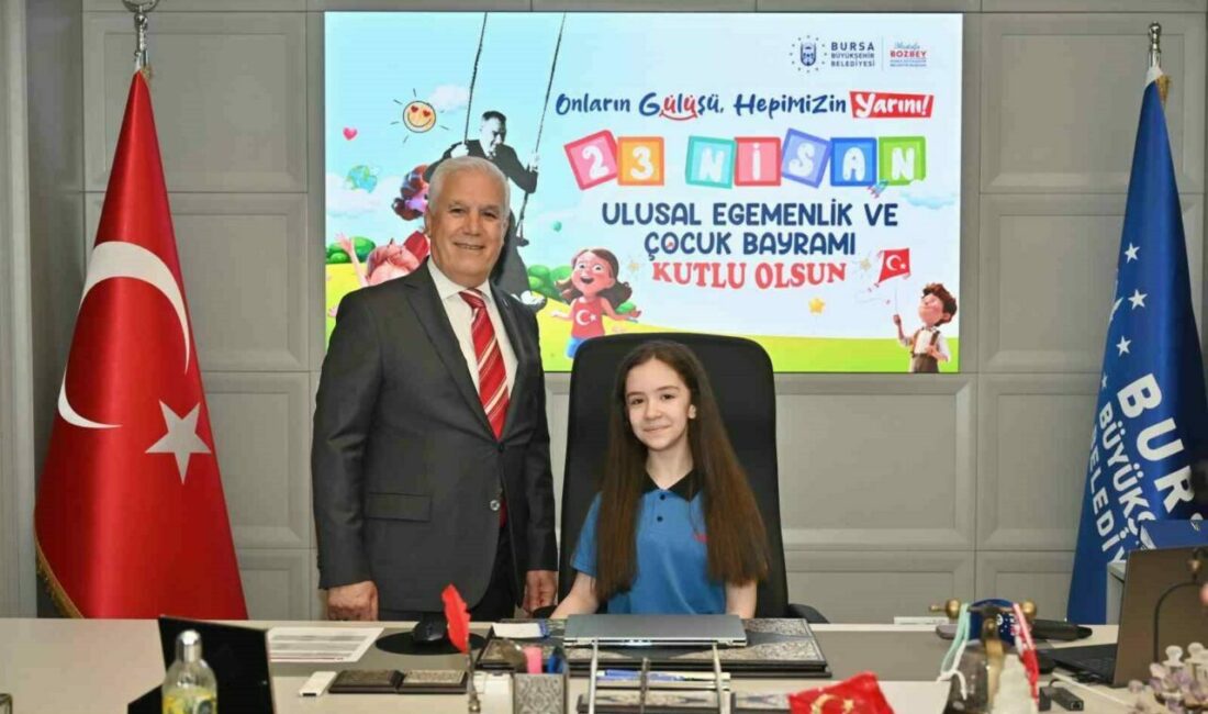 Başkan Mustafa Bozbey, koltuğunu geleceğin başkanlarına devretti Bursa Büyükşehir Belediye Başkanı Mustafa Bozbey, 23 Nisan Ulusal Egemenlik