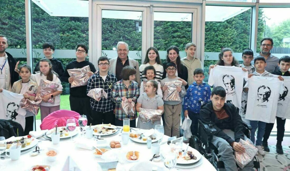 Başkan Şadi Özdemir: Sorunların farkında olursak çözebiliriz Nilüfer Belediye Başkanı Şadi Özdemir, BEDD’in 23 Nisan Ulusal Egemenlik