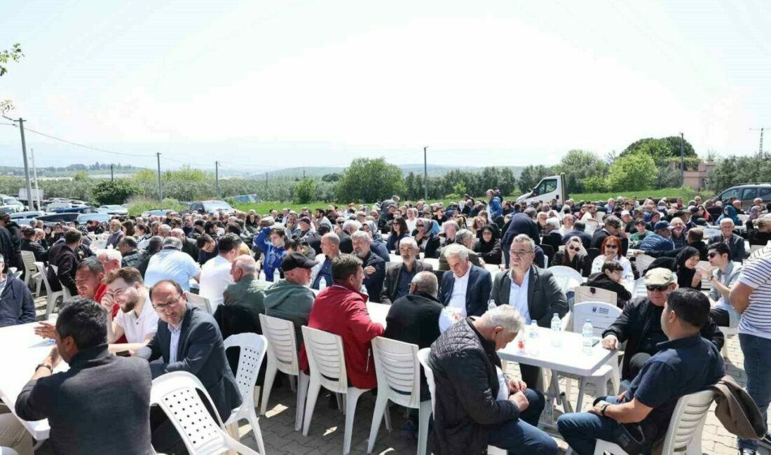 Başköy’de “Dede Helvası” geleneği 99 yıldır yaşatılıyor Nilüfer’in Başköy Mahallesi’nde yüzyıla yaklaşan “Dede Helvası” geleneği, dualar ve