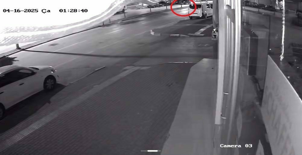 Bekçiyi bıçaklamışlardı, olay anına ait kamera görüntüleri ortaya çıktı Bursa’da gece yarısı sokak ortasında aranan şahsın GBT sorgusu sırasında