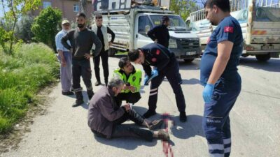 Bursa’nın Orhangazi ilçesinde kamyonetle çarpışan motosikletteki çift yaralandı. Kaza, saat