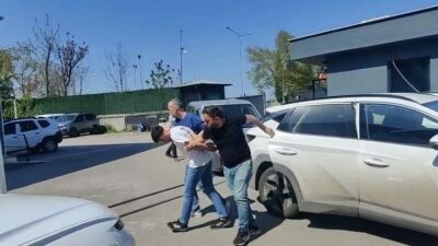 Bursa’da bir kuyumcuya girip silahla soygun girişiminde bulunan şüpheli ve